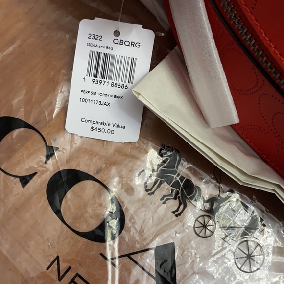 COACH BACKPACK IN SIGNATURE LEATHER - Picture 7 of 8